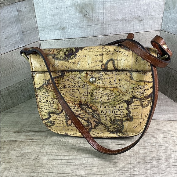 Patricia Nash Brinlee Saddle European  Map Crossbody Bag+ MATCHING COIN PURSE - Picture 4 of 12
